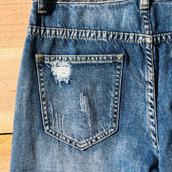 Current Air Distressed Jeans - Picture 5 of 8